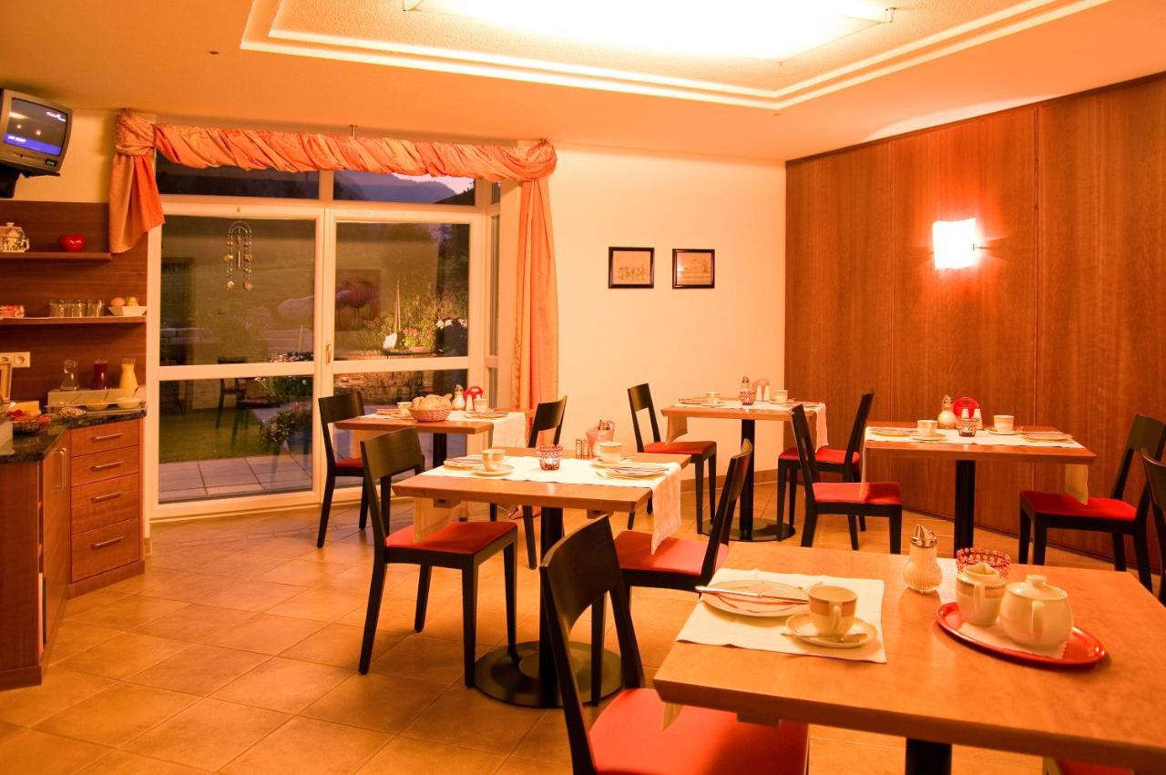 Adrian Bed & Breakfast Sankt Anton am Arlberg Dış mekan fotoğraf